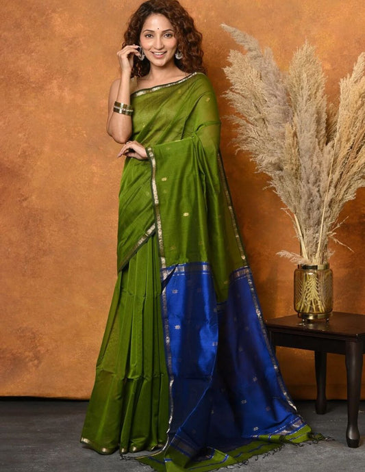 Mehndi Butti Banarasi Saree